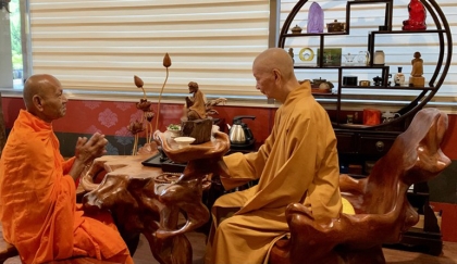 Hòa thượng Đào Như trình Đức Pháp chủ GHPGVN về pháp hội tại Học viện Phật giáo Nam tông Khmer