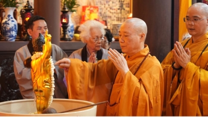 Hà Nội: Chư tăng và Phật tử Đạo tràng Pháp Hoa Chùa Lý Triều Quốc Sư kính mừng Phật đản PL.2569 – DL.2025