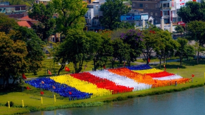 Cờ hoa kính mừng Đại lễ Phật đản Vesak 2025 trên đất Cố đô 