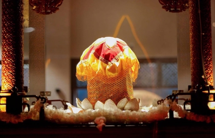 Cung rước xá lợi trong không khí hoan hỷ hạnh phúc của đông đảo tứ chúng