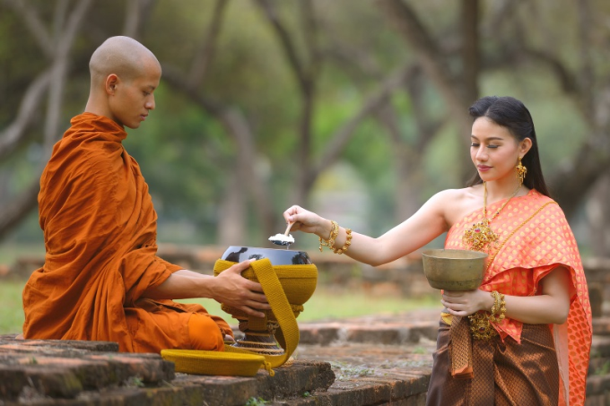 Năm nghề buôn bán người cư sĩ không nên làm