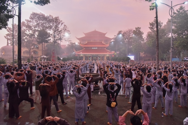 Nét đẹp Khóa tu mùa hè chùa Hoằng Pháp