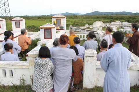 huy_ky_hoa_thuojng_thich_nhat_sach_nguoiphattu_comgio_to_10.jpg