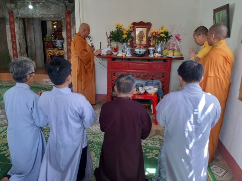 huy_ky_hoa_thuojng_thich_nhat_sach_nguoiphattu_comgio_to_8.jpg