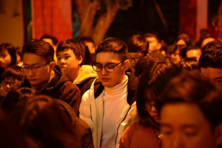  300 thanh niên tham dự khóa tu 'sống tử tế' mừng năm mới dưới 10 độ C 