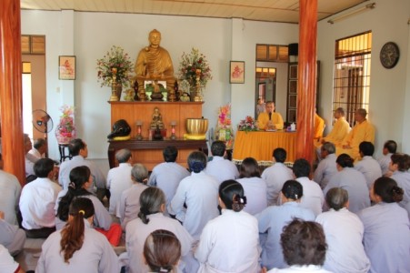 Khóa tu 'Một ngày thiền tập' tại Thiền tự Trúc Lâm Viên Giác hè 2015