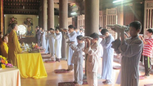 Hà Tĩnh: Khóa tu xuất gia gieo duyên cho 30 Phật tử