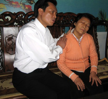 Làm thế nào để không bị tâm thần khi đi áp vong?