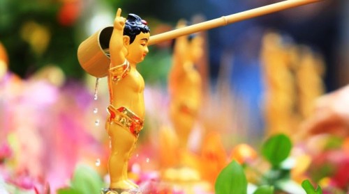 Bài kệ đản sanh nào là đúng nhất?