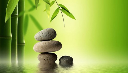 Tám ngọn gió thổi mạnh làm cho cuộc sống con người bị xáo trộn