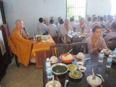 Một ngày tu tập Bát Quan Trai giới tại chùa Đức Hòa