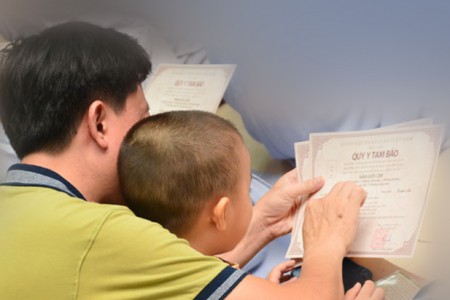 Cấp giấy 'chứng nhận Phật tử' việc làm hữu ích