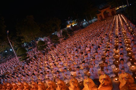 Hơn 2000 người tham dự lễ cầu siêu các nạn nhân động đất tại Nepal