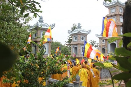 Nam Định: Chùa Tiên Hương lễ tưởng niệm và cung nghinh xá lợi lưu nhập bảo tháp