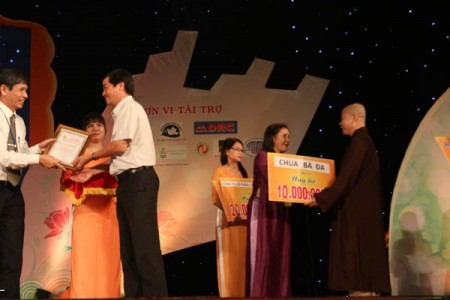 Đà Nẵng: Chùa Bà Đa đồng hành chia sẽ nỗi đau da cam