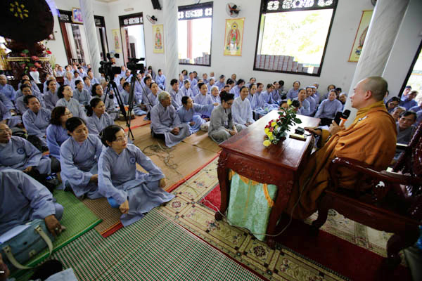 Đà Nẵng: Tổng kết khóa tu “Một ngày an lạc” chùa Bà Đa