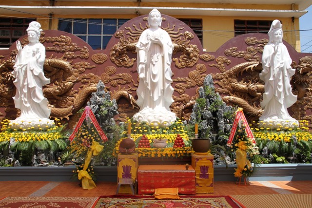 Gia Lai: Lễ an vị tôn tượng Tây phương Tam thánh tại chùa Bửu Thắng 