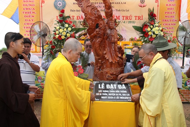 Lễ đặt đá xây dựng và bổ nhiệm trụ trì chùa Bửu Thắng Gia Lai