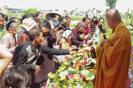 Thanh Hóa: Đại lễ Phật đản PL 2559 tại chùa Đống Cao 