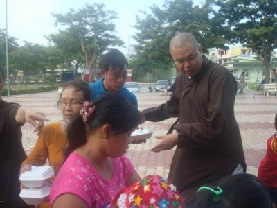 Đà Nẵng: Chùa Huệ Quang Ngũ Hành Sơn tặng nhà Đại đoàn kết