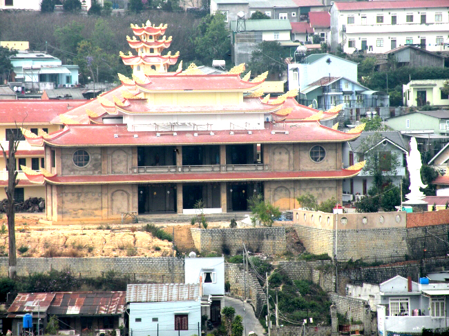 Vụ chùa Lộc Uyển Đà Lạt: Tiếp thu lắng nghe, hay tiếp tục sa lầy vào sai phạm