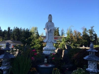 Không gian vườn thiền và cội trầm Phước Huệ