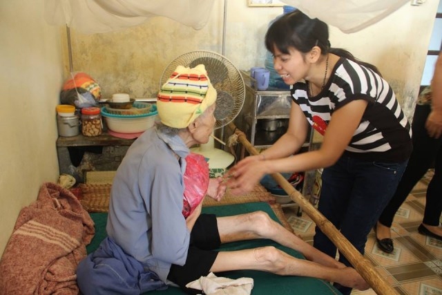 CLB Thiện nguyện Thái Bình thăm và tặng quà tại  Bệnh viện Phong – Da Liễu Văn Môn