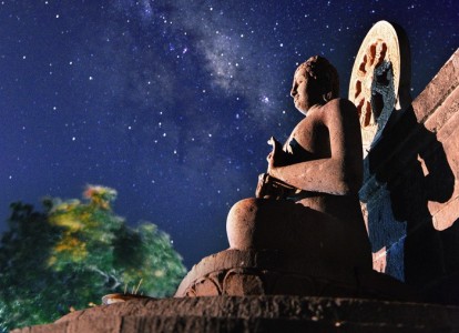 Có được đặt tượng Phật tại gia đình hay không