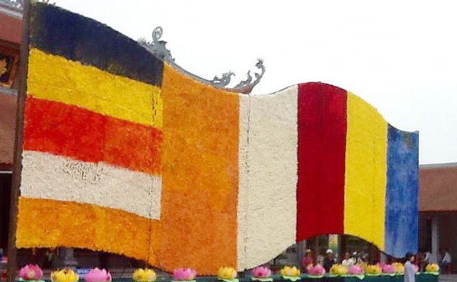 Lá cờ Phật giáo lớn nhất thế giới sẽ được treo tại Hội xuân Yên Tử  2015