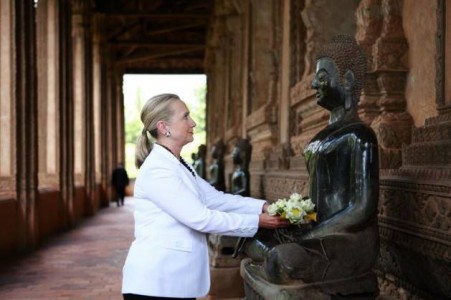 Cúng dường Tam Bảo