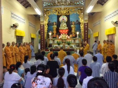 Chùa Long Tuyền cúng dường trường hạ