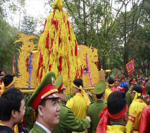 Bỏ cướp lộc ở Hội Gióng là văn minh