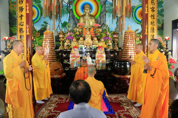 Đà Nẵng: Chùa Bà Đa khai đàn Dược Sư Thất Châu