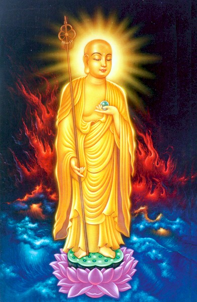 Tại sao Bồ tát Địa Tạng tay mặt cầm tích trượng và tay trái nắm hạt minh châu?