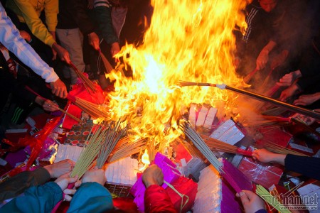 Lại nói về chuyện đốt vàng mã