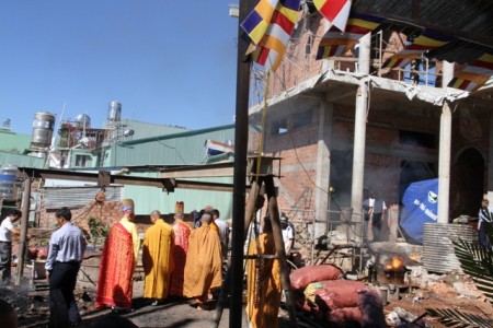 Lễ rót đồng đúc đại hồng chung tại chùa Bửu Hải - Gia Lai