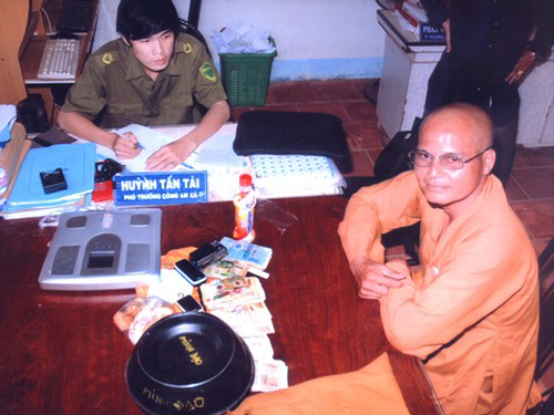 Sư giả vẫn đầy phố