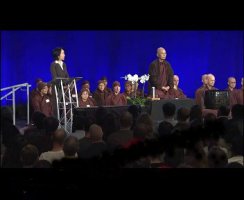 Thiền sư Thích Nhất Hạnh hướng dẫn tu tập tại trụ sở Google