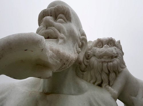 Vụ bẻ tay tượng Phật: Camera ghi được hình ảnh, công an vào cuộc