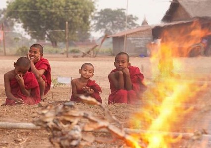 Hết củi thì lửa tắt