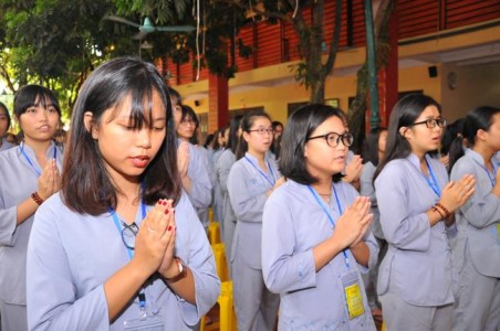 Ngày thứ năm khóa tu 'Học Theo Hạnh Phật'