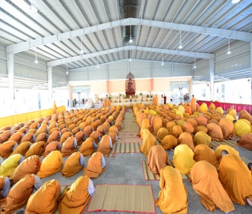 Thời kinh đầu tiên của Tăng ni sinh tại HV PGVN tại TP. HCM cơ sở Lê Minh Xuân