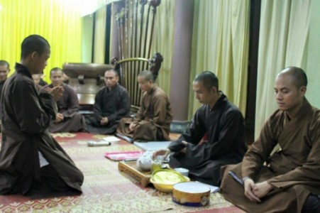 Hôm nay con về...