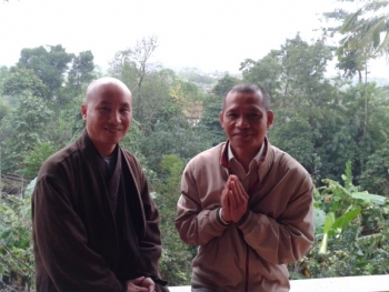 Một ngày về cố đô thăm chùa Huế