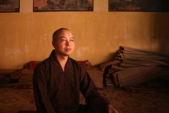 Cai nghiện nơi... cửa Phật