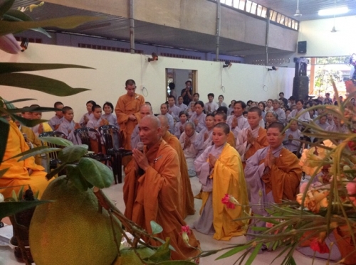 Đồng Nai: Ban Đại diện PG huyện Nhơn Trạch cúng dường trường hạ