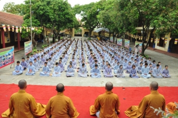 Chùa Bằng: Ngày thứ ba khóa tu mùa hè “Nhận diện và chuyển hóa tâm”