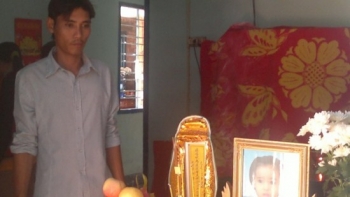 Bé Tâm khiến người lớn soi mình và xấu hổ