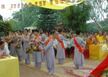 Hà Tĩnh: Lễ Phật đản tại chùa Nhiễu Long