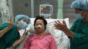 Cảm động về lòng hiếu thảo của người con trai hiến gan cứu mẹ